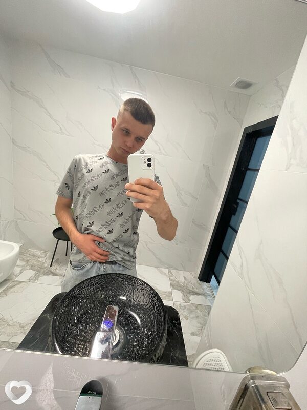 Андрей, 21, Москве — анкета №2948844