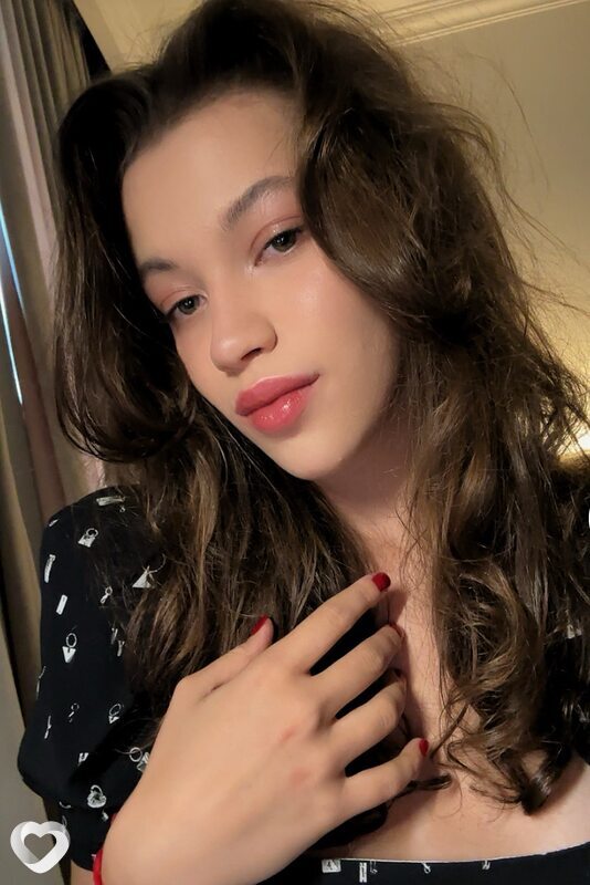 Арина, 19, Москве — анкета №2949011