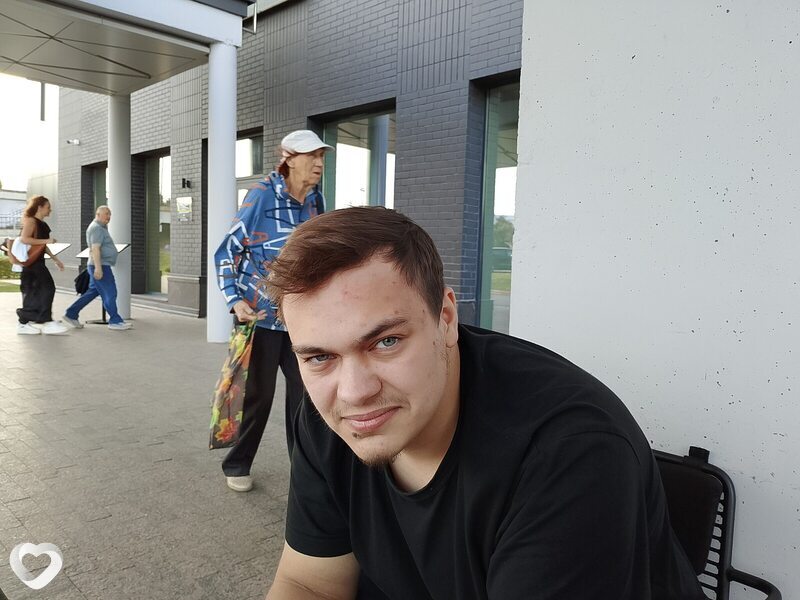 Дима, 21, Омске — анкета №2949225