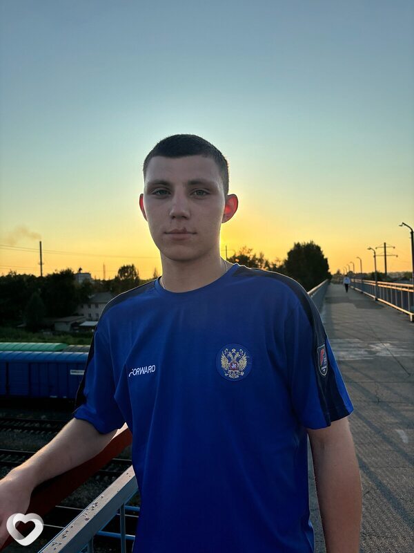 Александр, 22, Барнауле — анкета №2949576