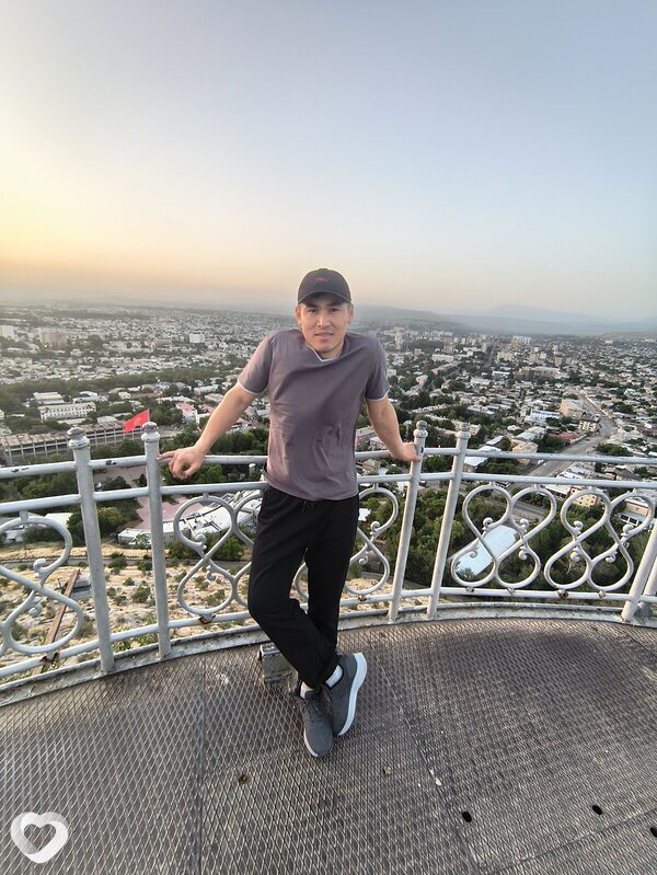 Азамат, 31, Новосибирске — анкета №2949966