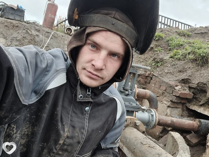 Виталий, 26, Березовский (Свердловская обл) — анкета №2949933