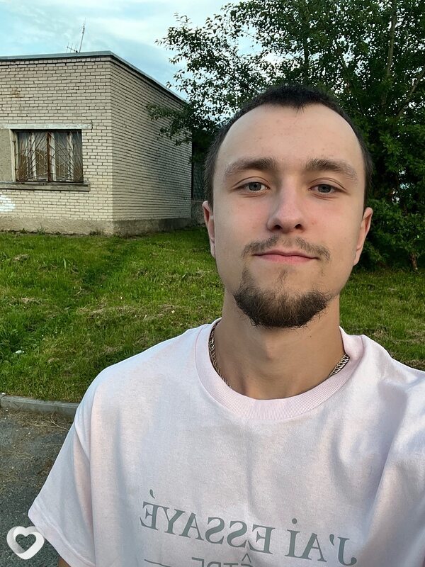 Артём, Колпино