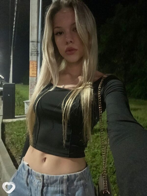 Катя, 21, Мостах — анкета №2951122