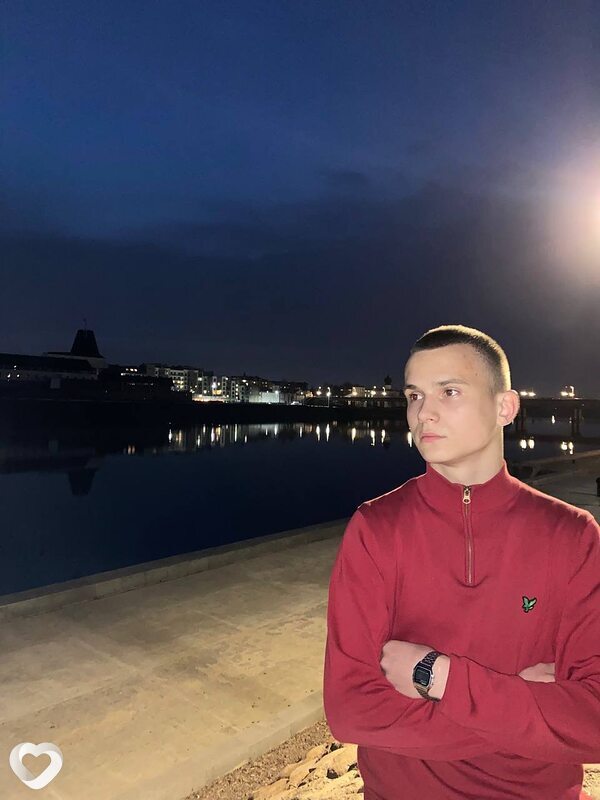 Данил, 18, Свердловске — анкета №2951399