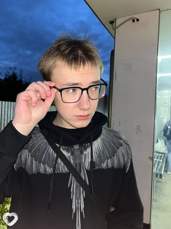 Ярик, 20, Москве — анкета №2951539