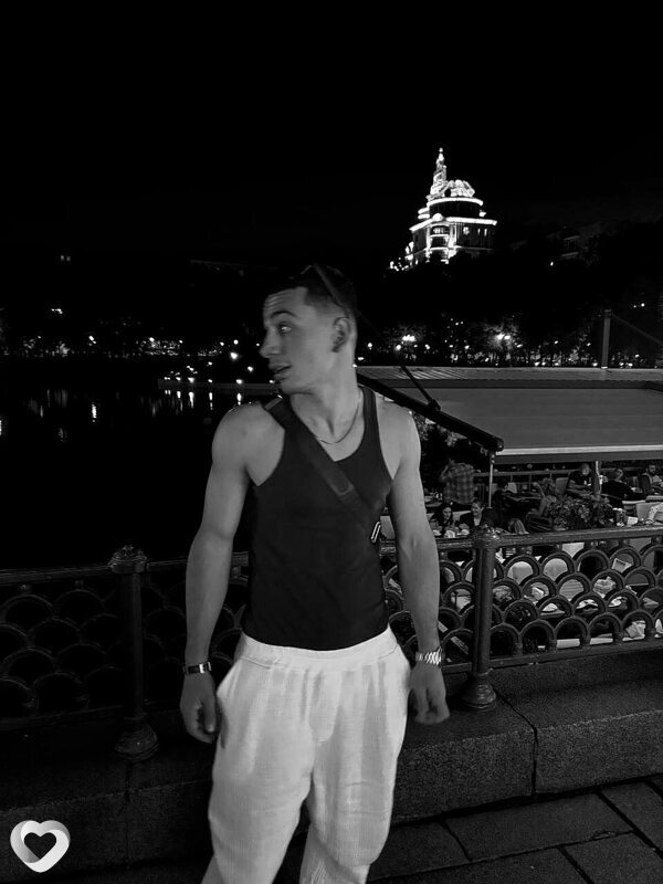 Эрик, 21, Москве — анкета №2951635