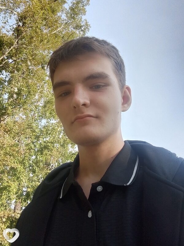 Артëм, 20, Хабаровске — анкета №2952328