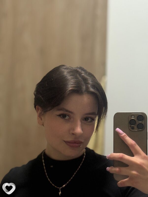 Алиса, 23, Екатеринбурге — анкета №2952356