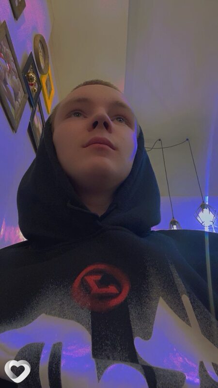 Дима, 19, Петрозаводске — анкета №2952758