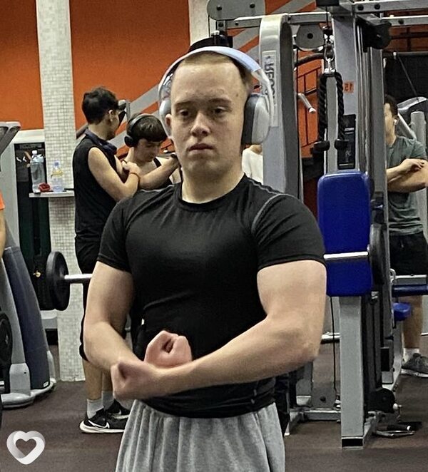 Давид, 20, Тюмени — анкета №2952828