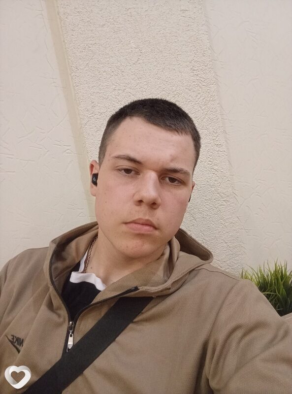Семен, 19, Серпухове — анкета №2953112