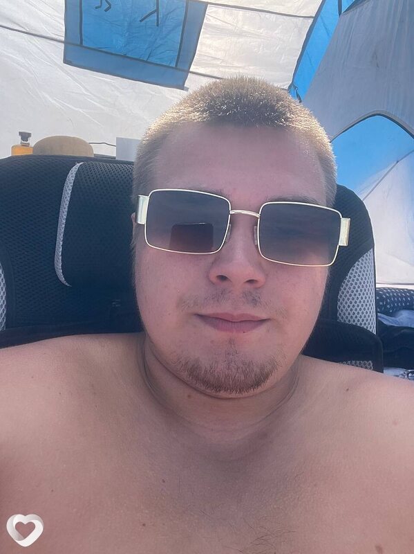Даниил, 21, Усолье-Сибирское — анкета №2953985