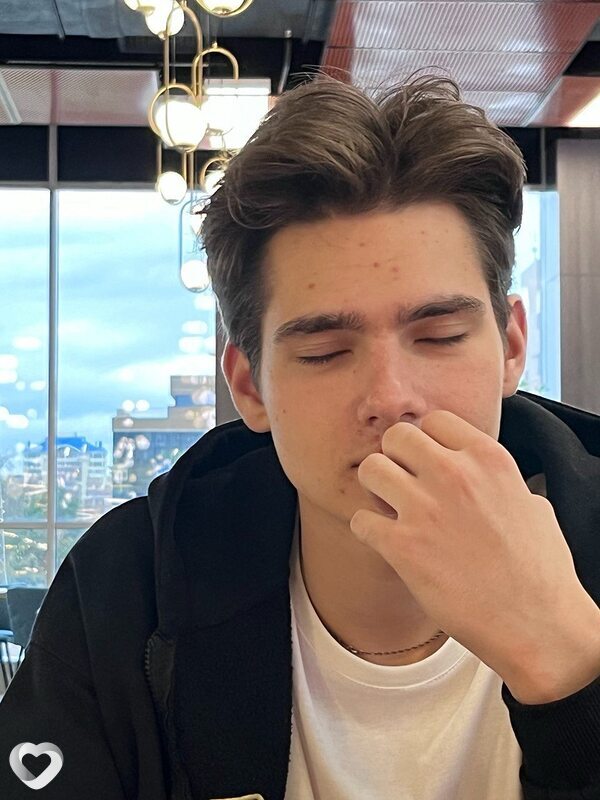 Юрий, 21, Краснодаре — анкета №2954687