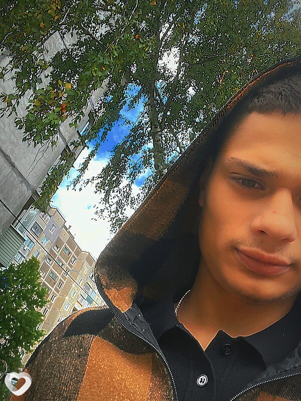 Михаил, 21, Краснодаре — анкета №2954305