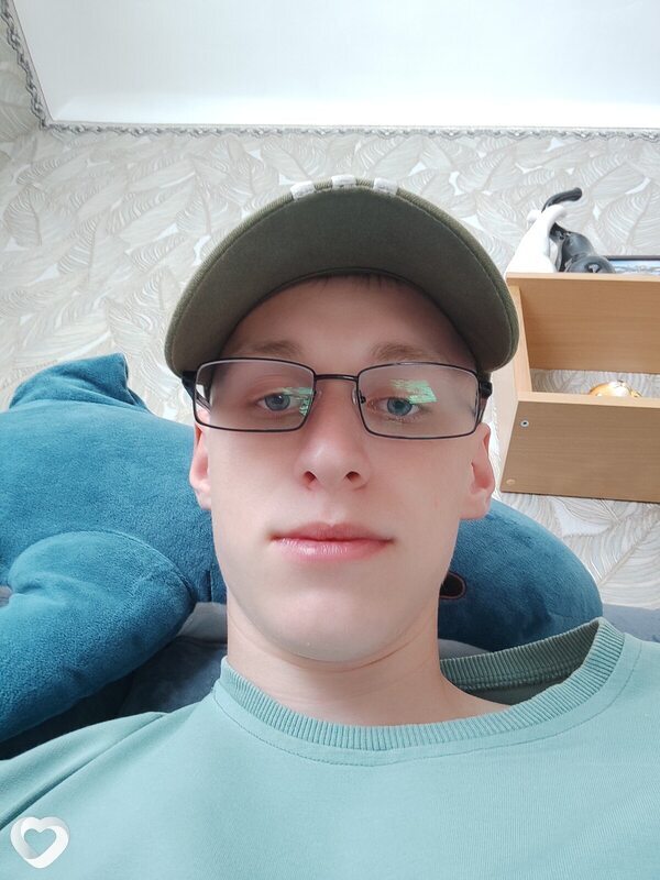 Денис, 20, Жлобине — анкета №2955205