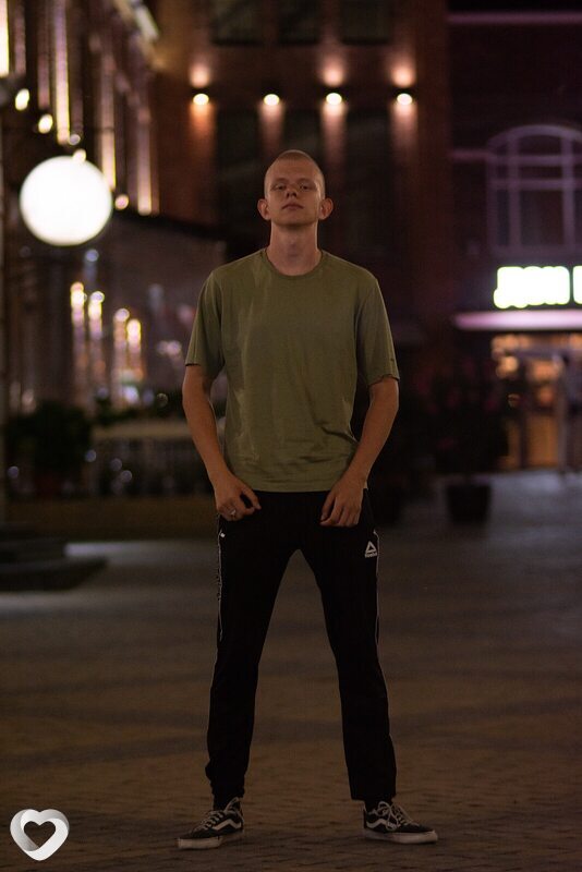 Иван, 20, Таганроге — анкета №2955220