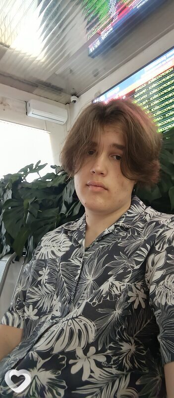 Андрей, 20, Новороссийске — анкета №2956584