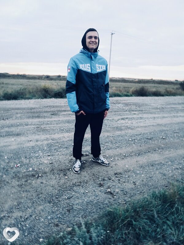 Кирилл, 20, Барнауле — анкета №2957495