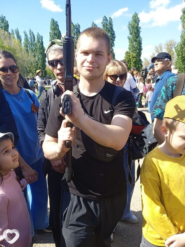 Данил, 19, Саратове — анкета №2958151