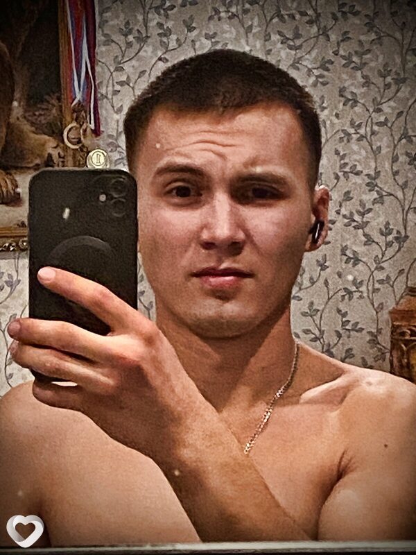 Артем, 19, Екатеринбурге — анкета №2959520