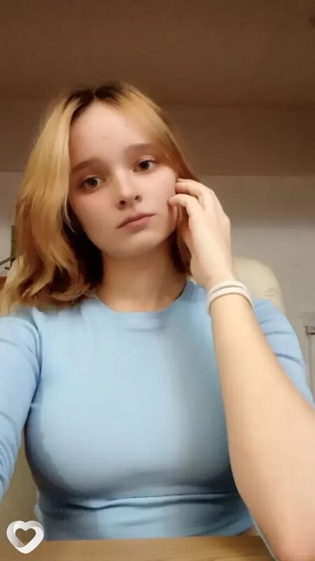 Юлечка, 19, Сергиеве Посаде — анкета №2959692
