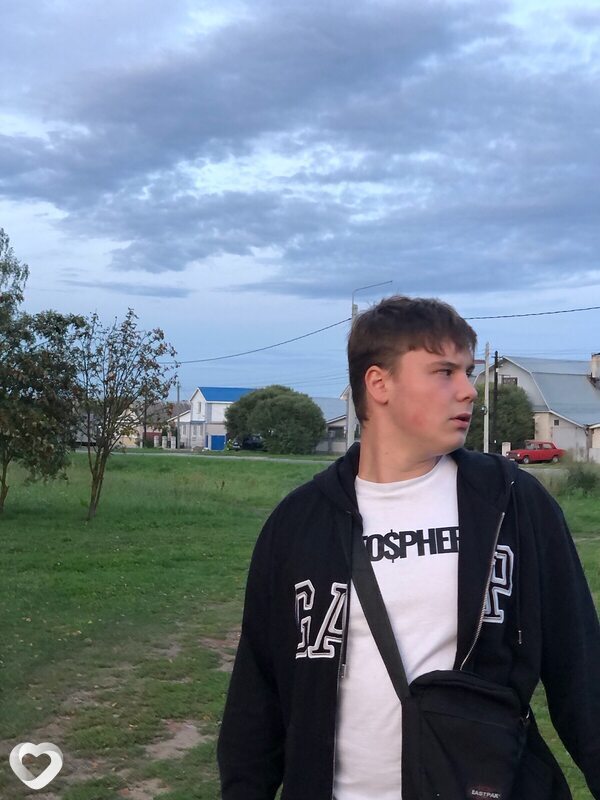Паша, 19, Москве — анкета №2960737