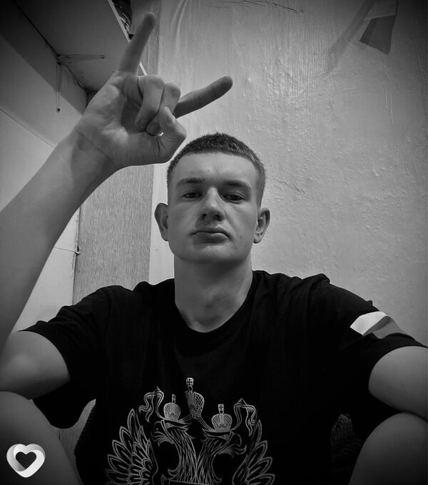 Максим, 21, Москве — анкета №2961101