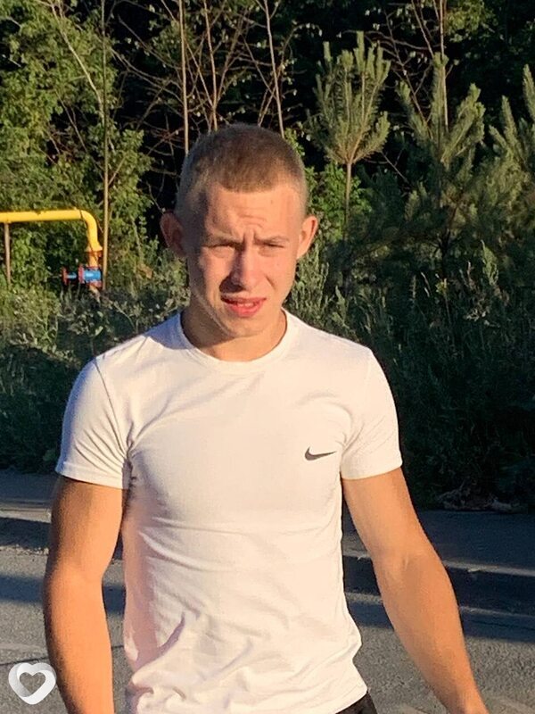 Влад, 20, Новосибирске — анкета №2962248