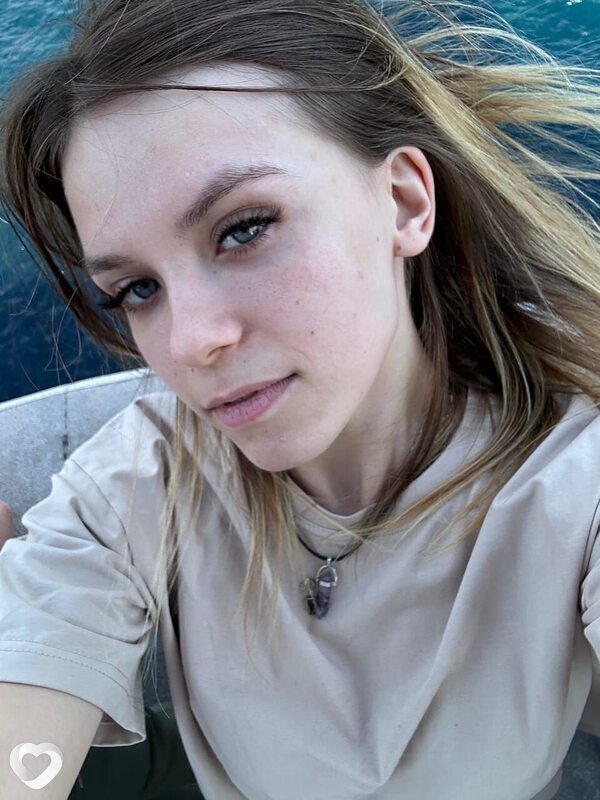 Арина, 21, Новочеркасске — анкета №2962721
