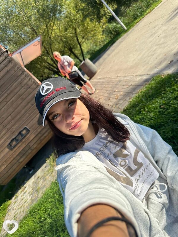Анна, 22, Горловке — анкета №2963731