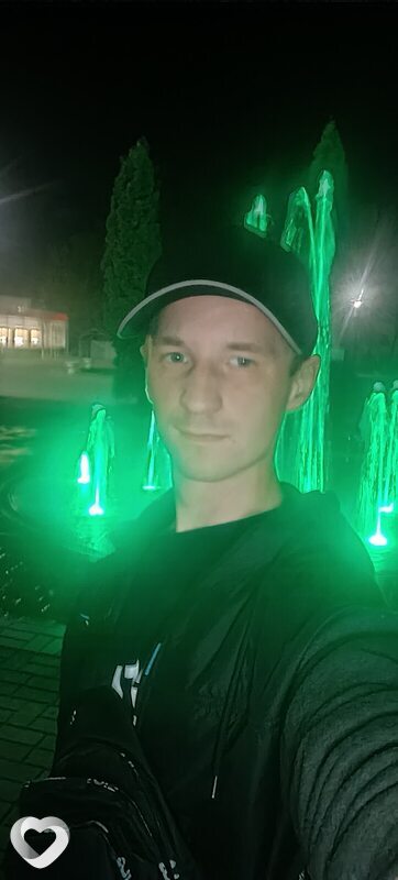 Артëм, 22, Москве — анкета №2963821