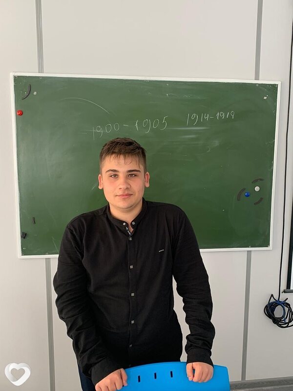 Булат, 19, Елабуге — анкета №2963774