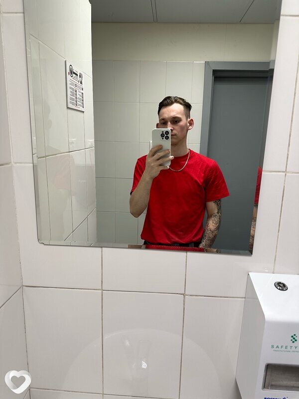 Артем, 23, Ногинске — анкета №2964101