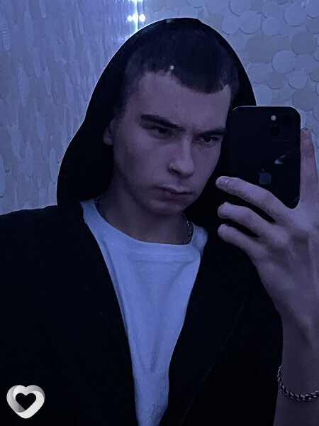 Юрий, 20, Шахтерске — анкета №2964595