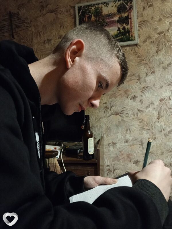 Макс, 21, Калуге — анкета №2965371