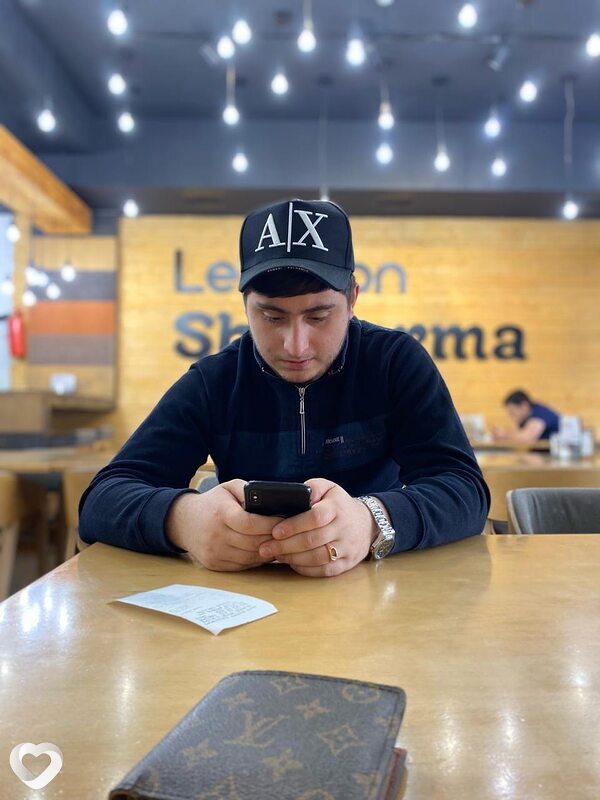 Artur, 22, Саратове — анкета №2966389