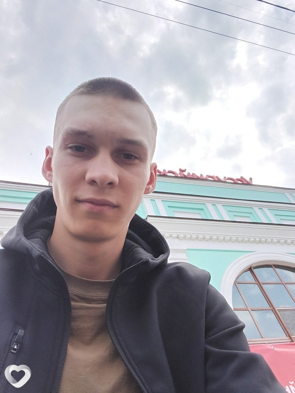Максим, 21, Новосибирске — анкета №2967297