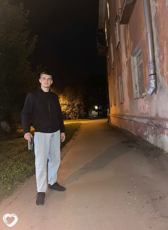 Максим, 20, Барнауле — анкета №2968418