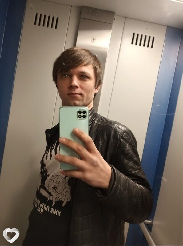 Виктор, 31, Саяногорске — анкета №2968980