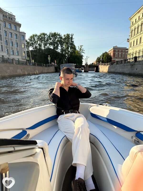 Миша, 19, Москве — анкета №2969327