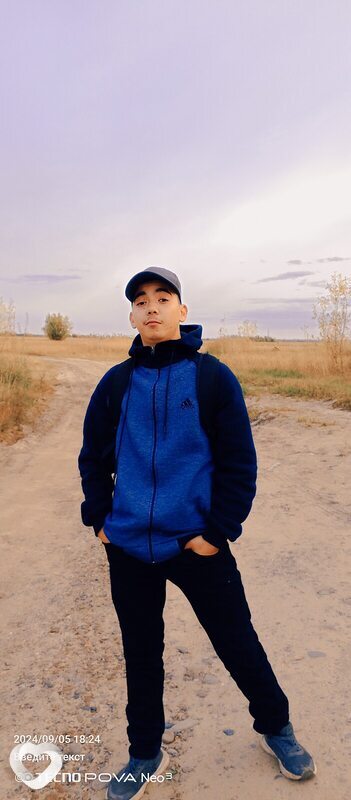 Михаил, 20, Якутске — анкета №2970075