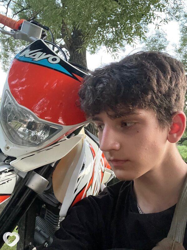 Кирил, 19, Мытищах — анкета №2971486