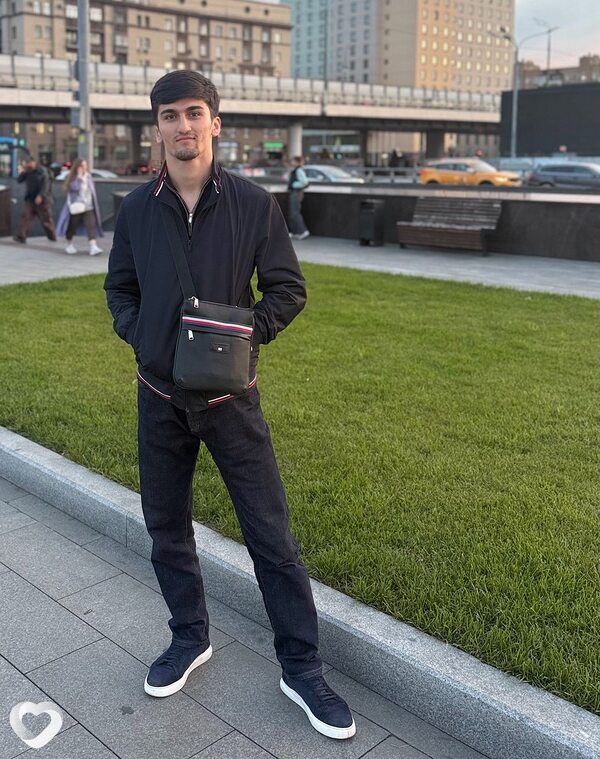 Фаррух, 24, Москве — анкета №2971471