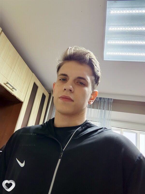 Санёчек, 21, Гомеле — анкета №2971747