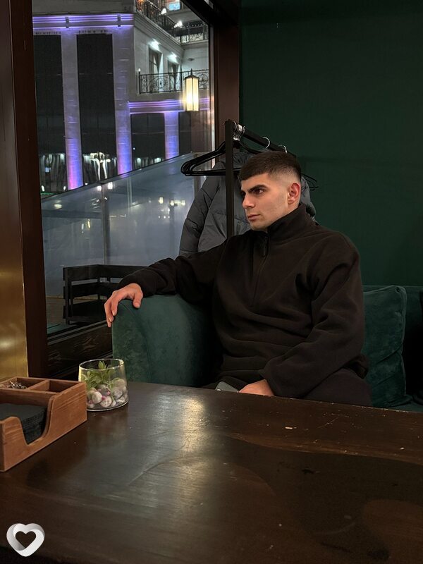 Артур, 26, Курске — анкета №2971830