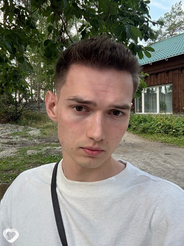 Виктор, 23, Москве — анкета №2971905