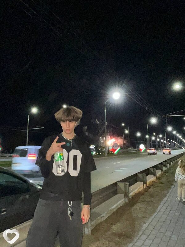 Максим, 19, Гомеле — анкета №2972148