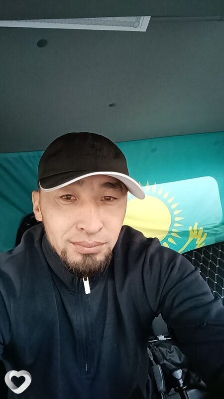 Макс, 27, Алматы — анкета №2972146
