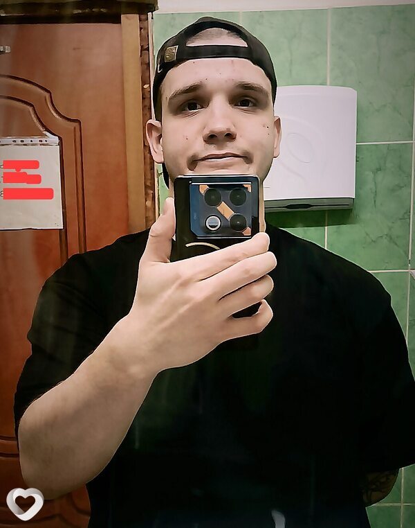 Влад, 25, Москве — анкета №2972606